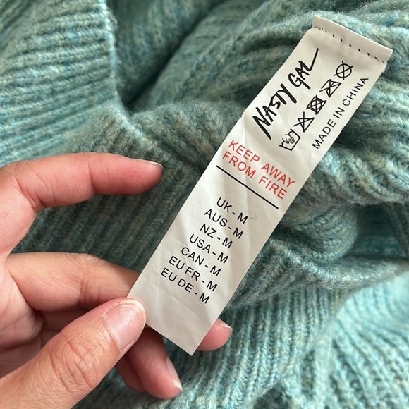 “Nasty Gal- Sweater size medium” - Picture 6 of 8